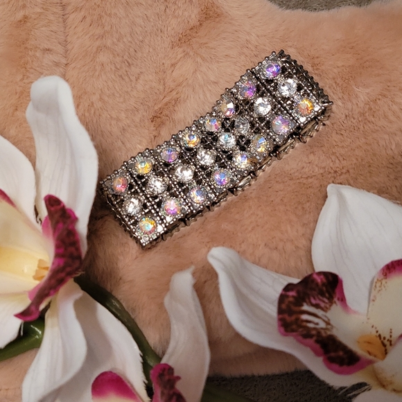 J Lo Multi-Color Bling Expandable Bracelet - Picture 8 of 8